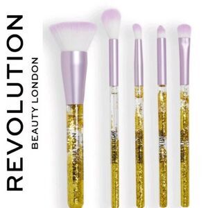 Revolution Beauty X‎ Emily In Paris 5-PC Brush Set